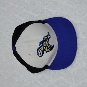 Mens Hats, béisbol  hat, black, white And blue.  Size 7 1/4